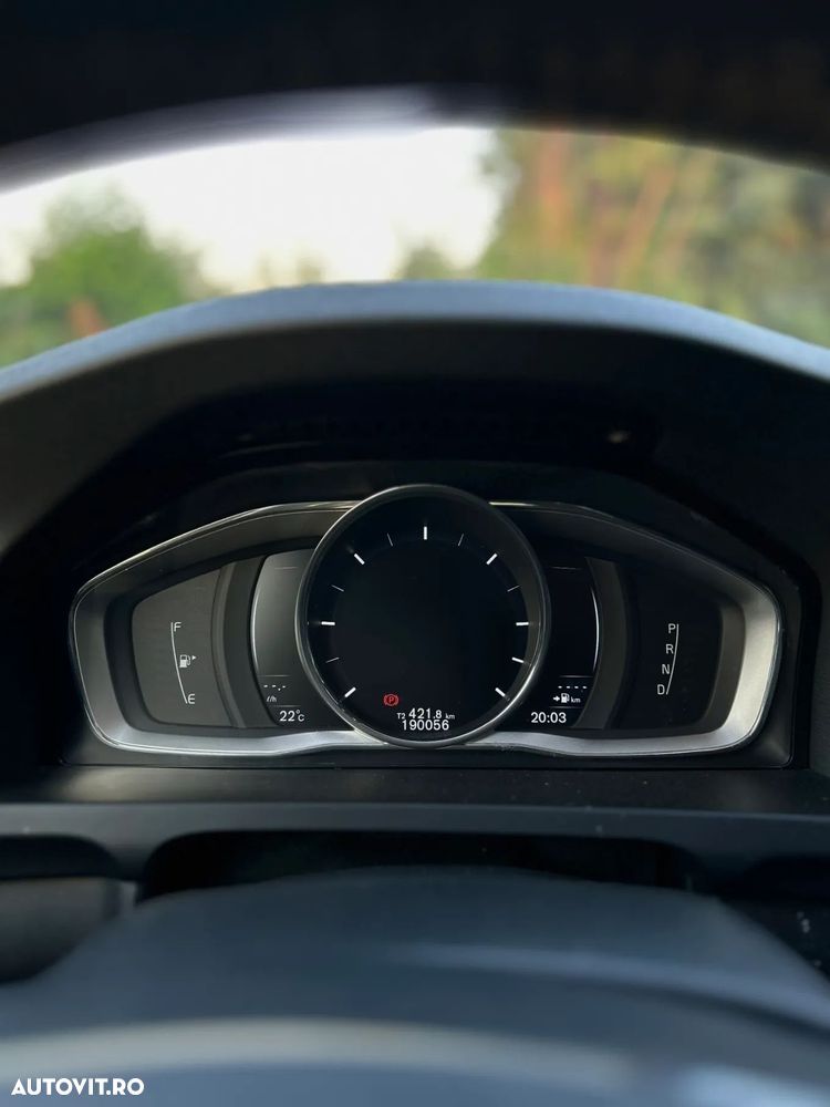 Volvo V60 D3 Geartronic R-Design - 12
