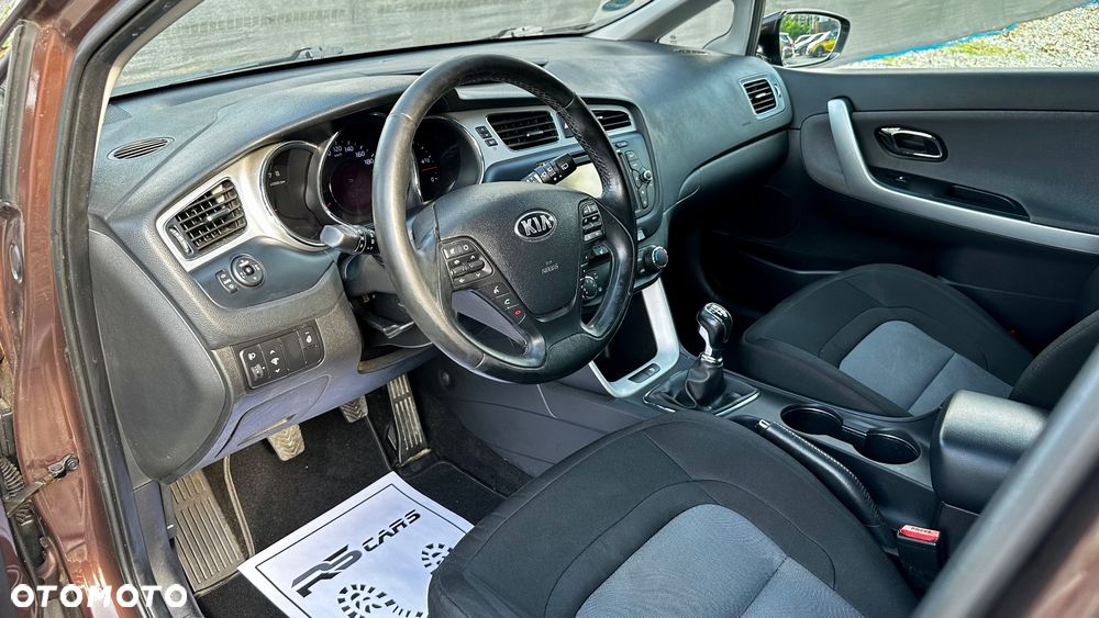 Kia Ceed 1.6 GDI ISG Platinum Edition - 29