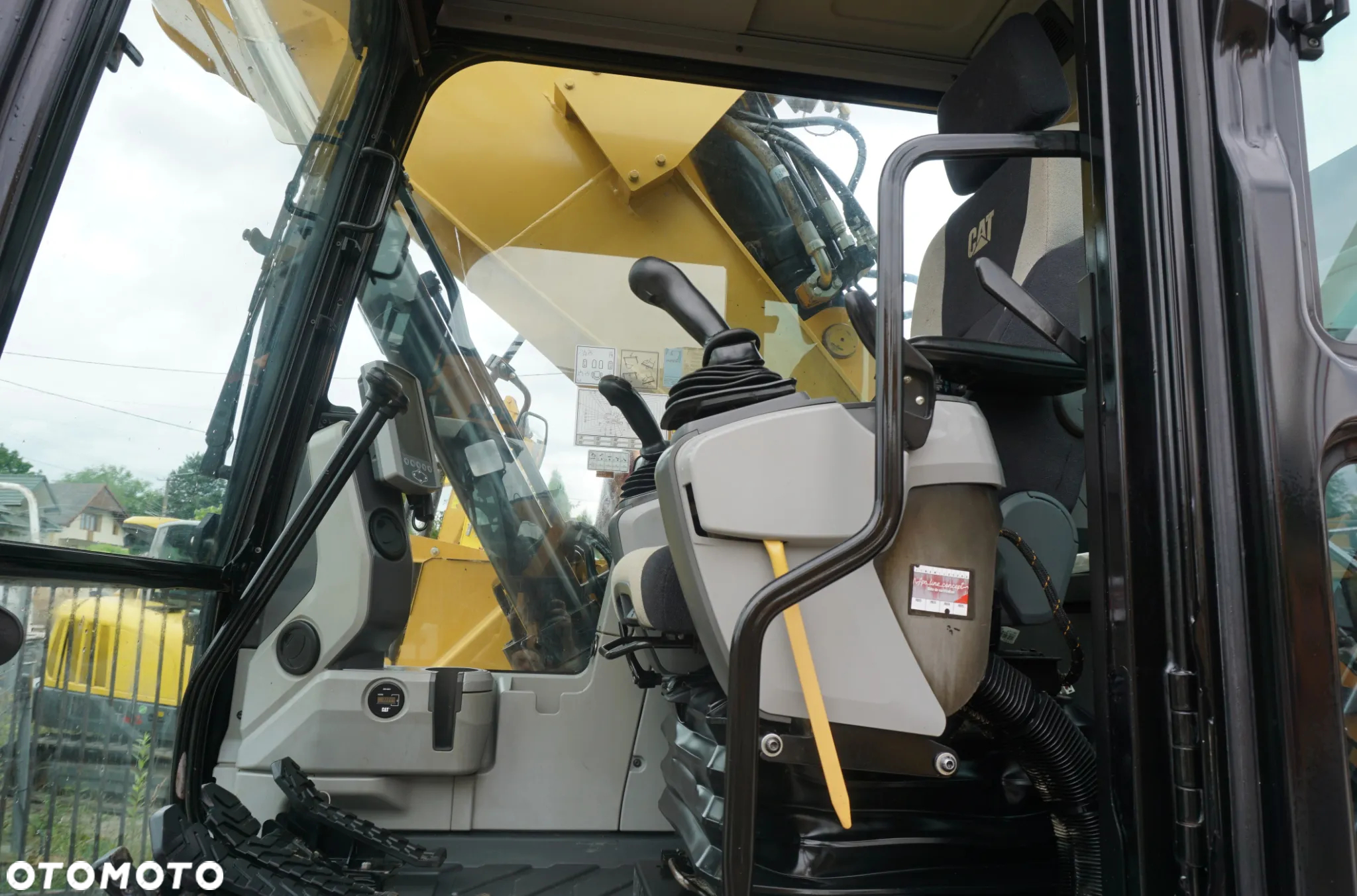 Caterpillar CAT 325 F - 13