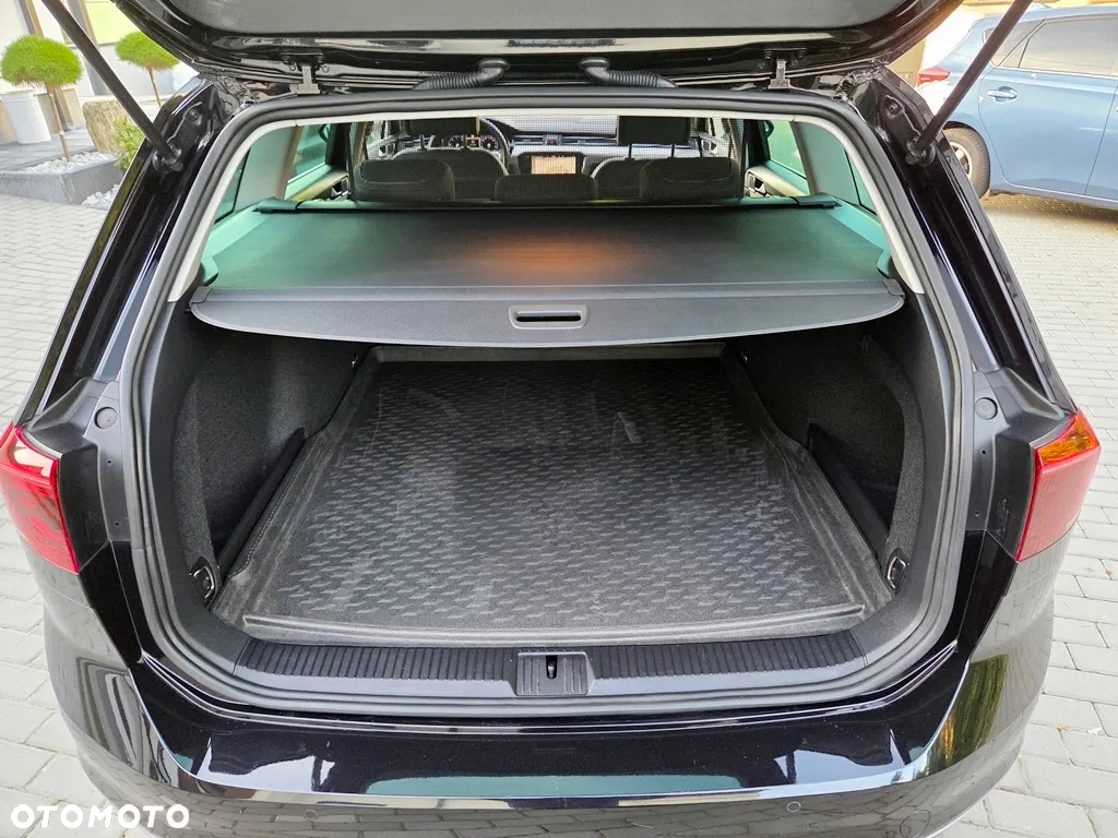 Volkswagen Passat - 6