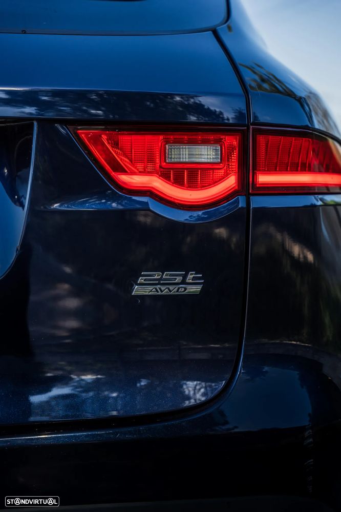 Jaguar F-Pace 2.0 i4 R-Sport AWD Aut. - 18