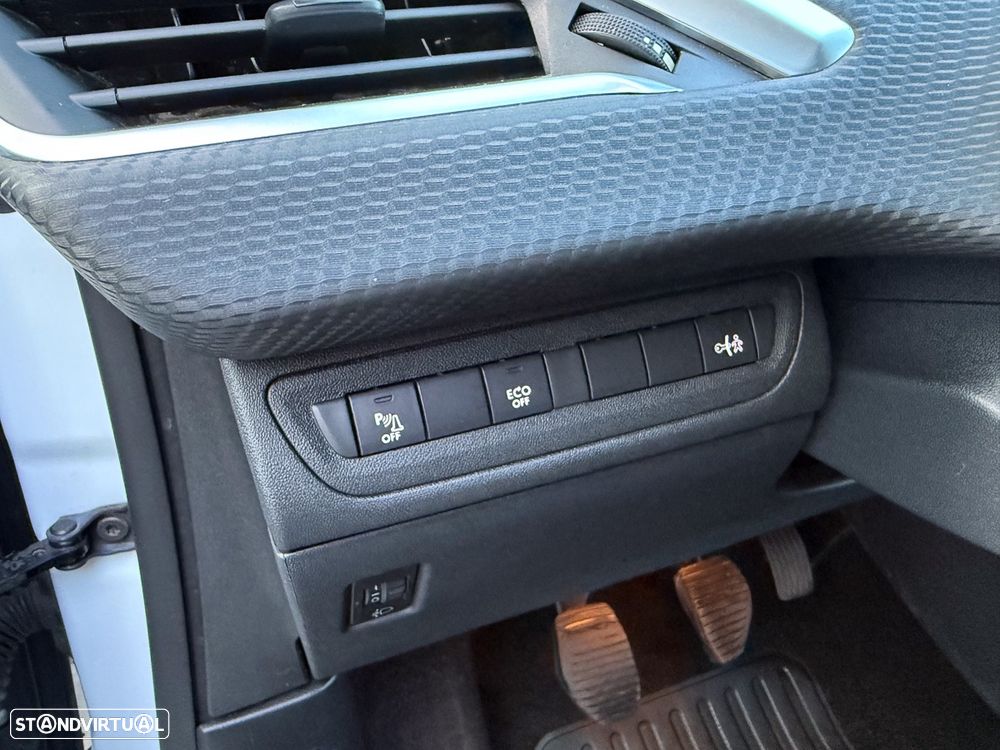 Peugeot 2008 1.6 e-HDi Allure - 25