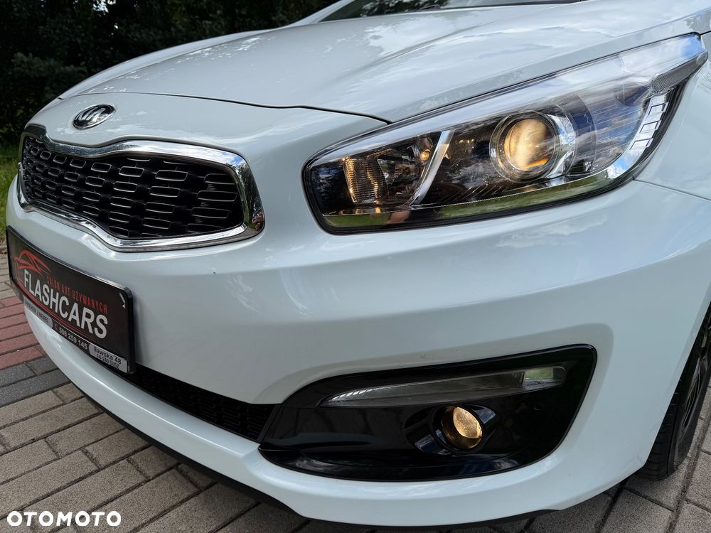 Kia Ceed 1.4 CVVT Dream Team Edition - 24