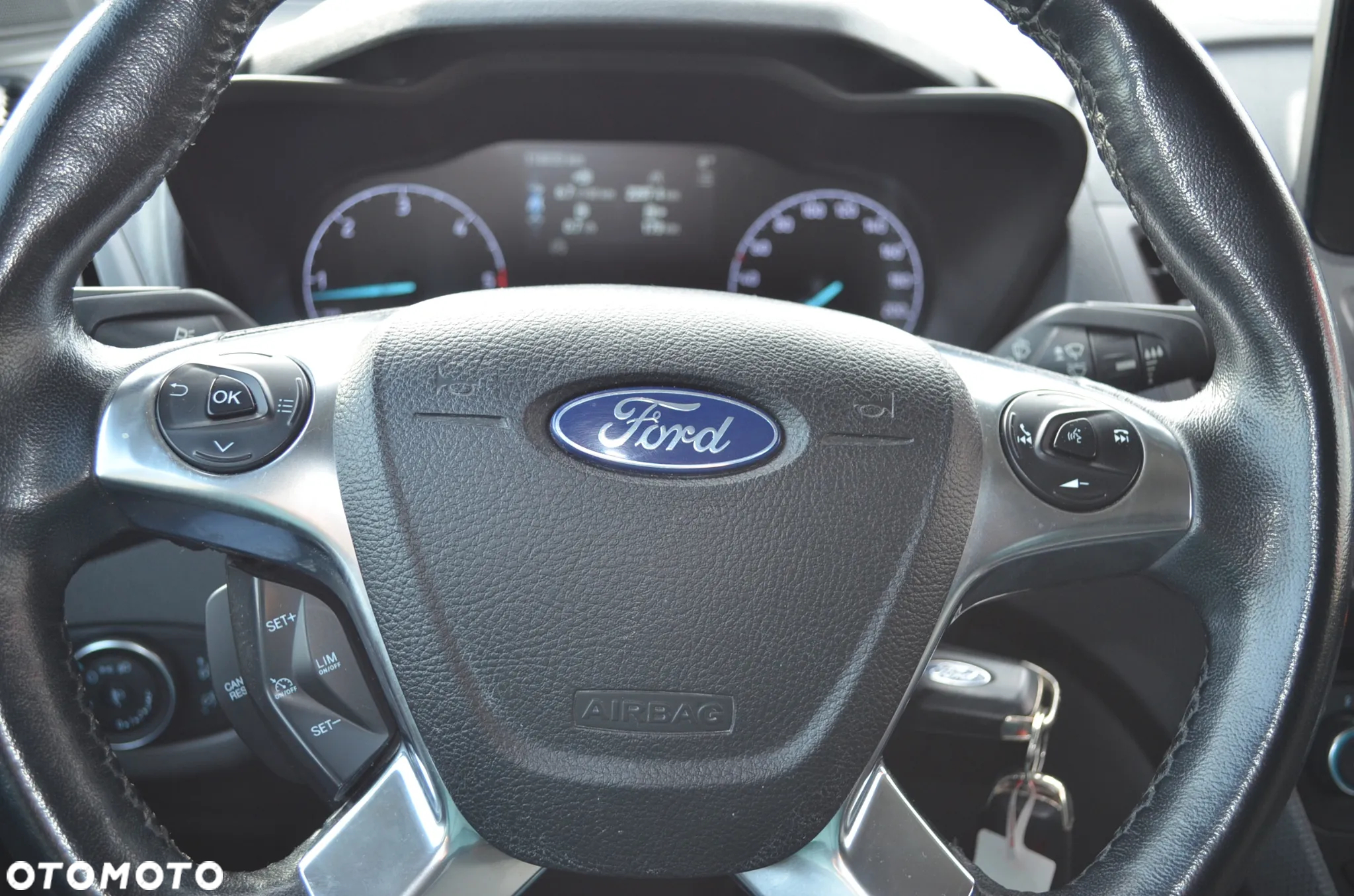 Ford Transit Connect - 12