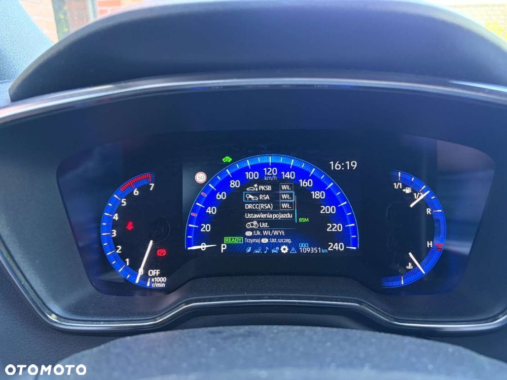 Toyota Corolla 1.8 Hybrid Executive - 12