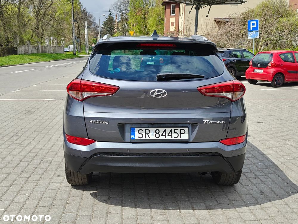 Hyundai Tucson blue 1.7 CRDi 2WD DCT Style - 16