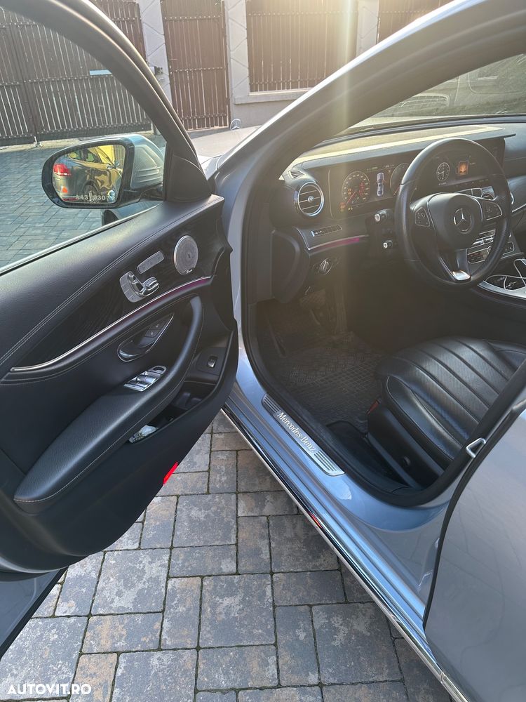 Mercedes-Benz E - 16