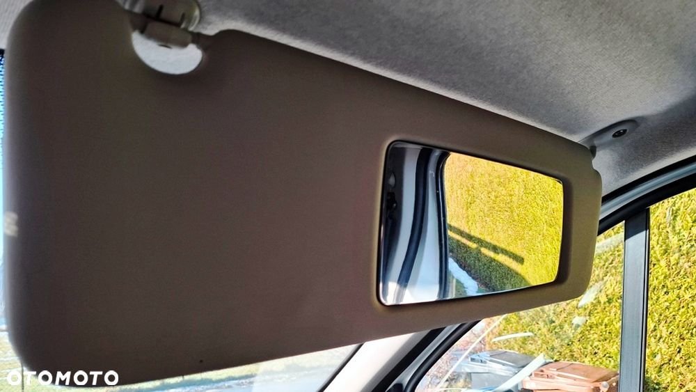 Renault TRAFIC III - 24