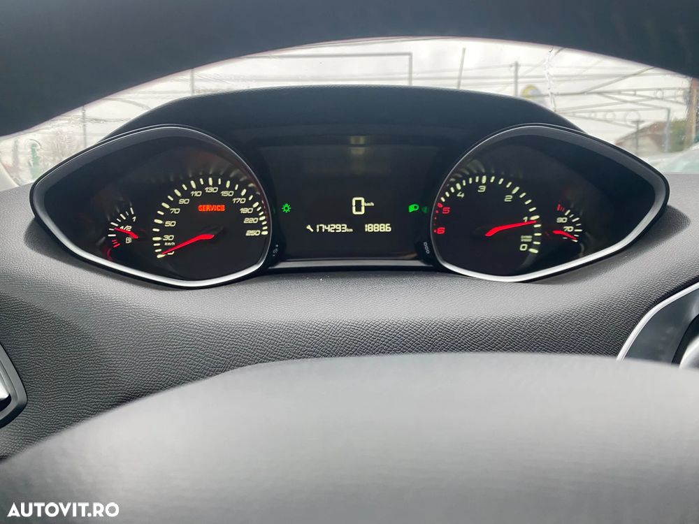 Peugeot 308 - 7