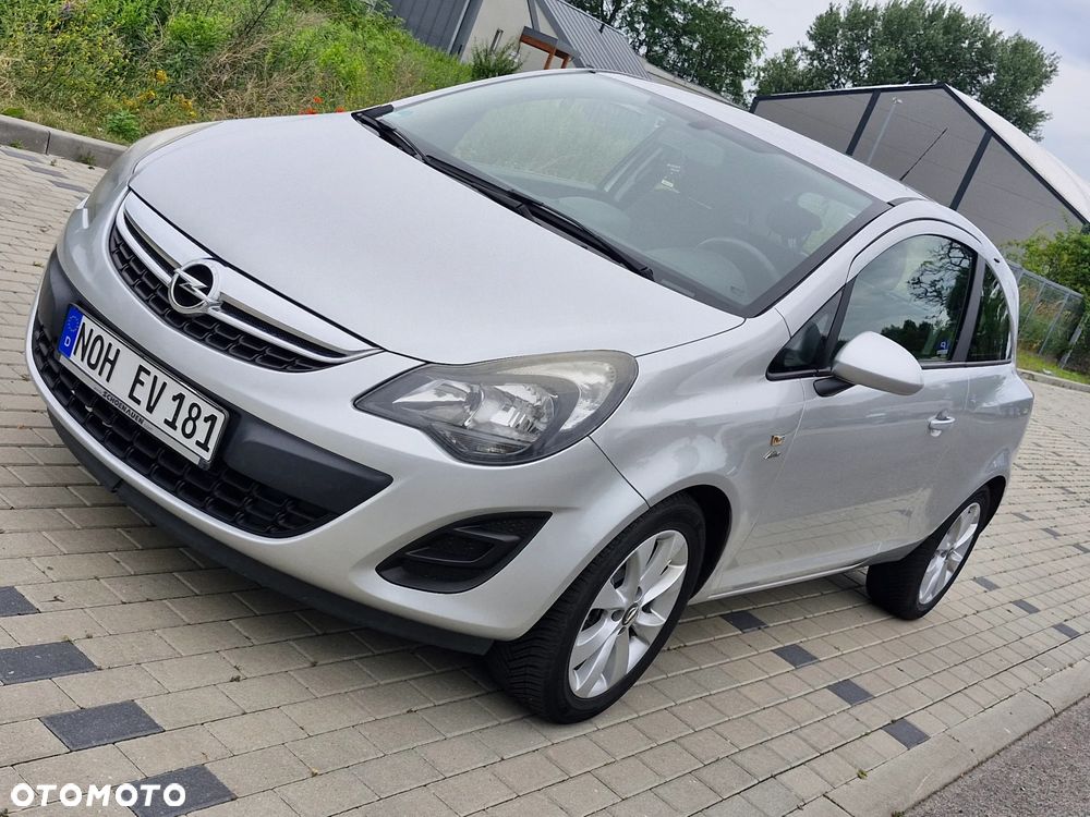 Opel Corsa 1.4 16V Innovation - 11
