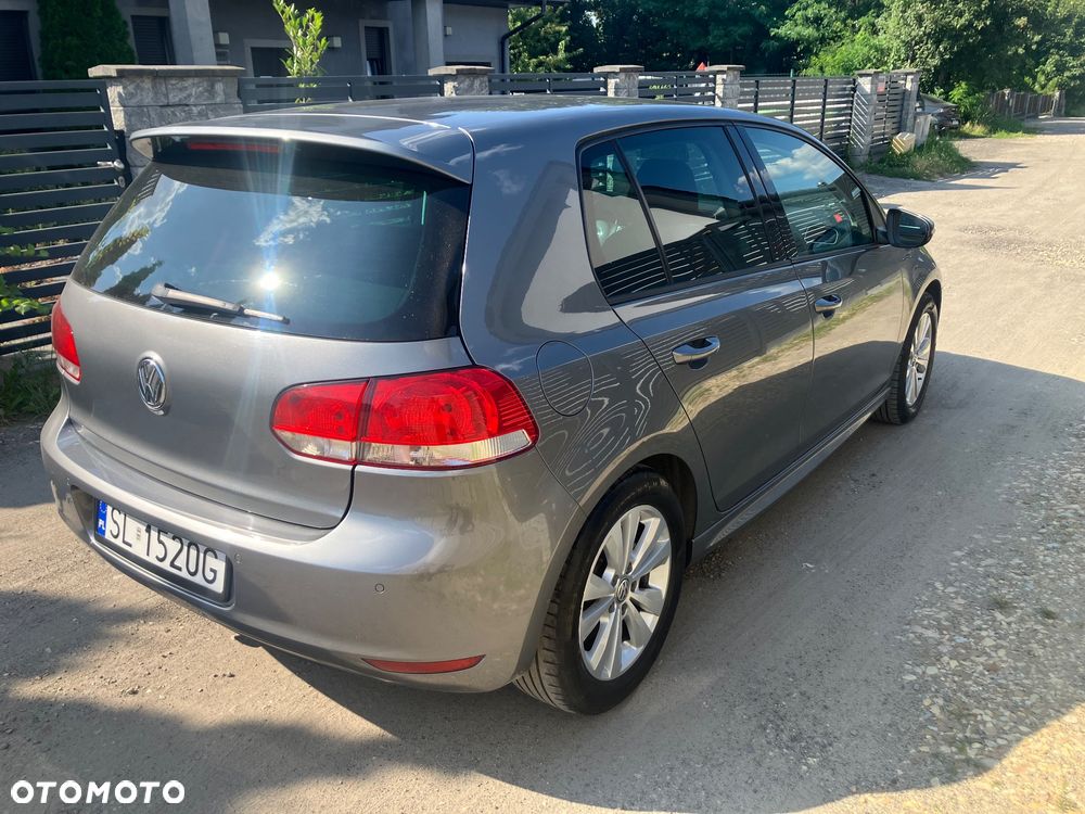 Volkswagen Golf 1.6 TDI DPF Highline - 4