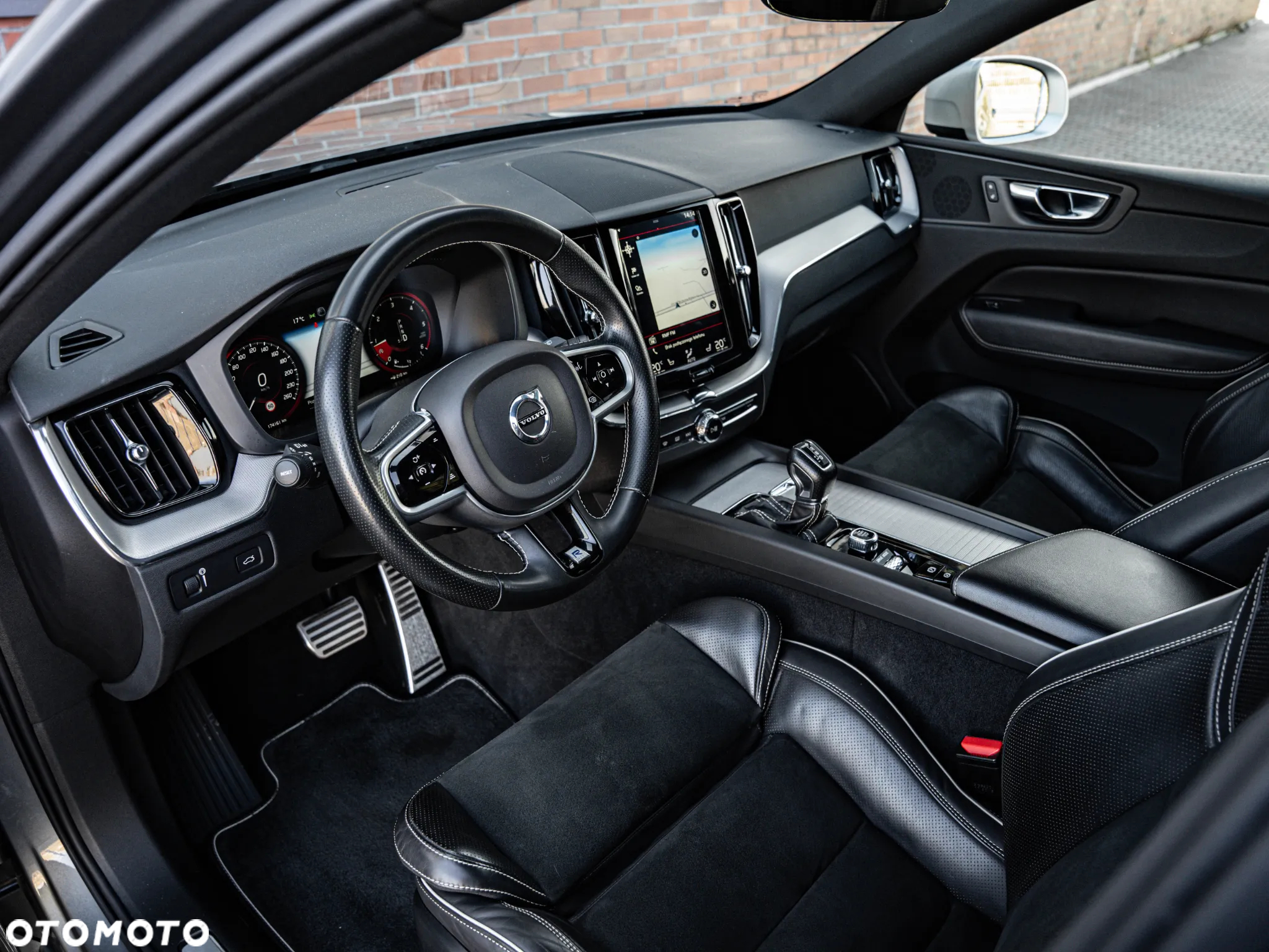 Volvo XC 60 D4 R-Design - 23