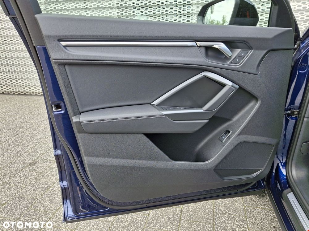 Audi Q3 Sportback - 8