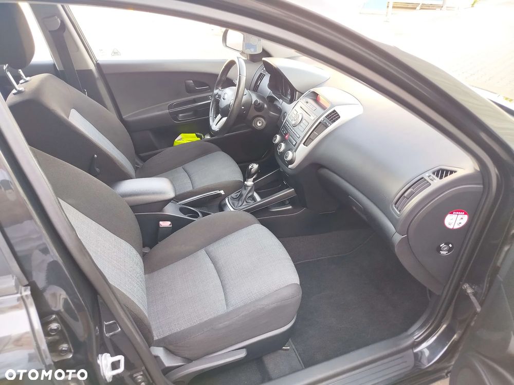 Kia Ceed 1.6 Comfort + - 7