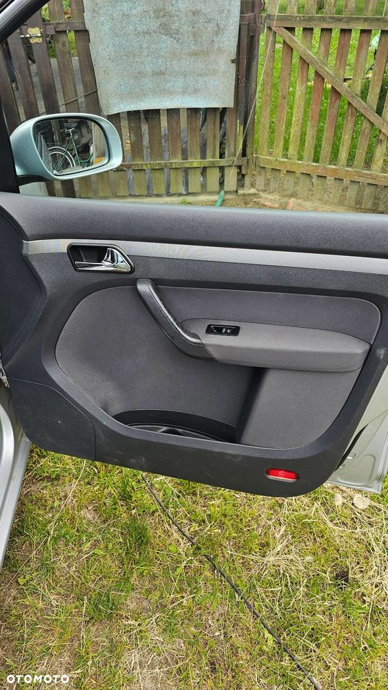 Volkswagen Touran 1.9 TDI Trendline - 29