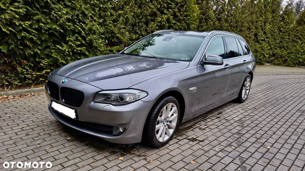 BMW Seria 5 525d xDrive - 1