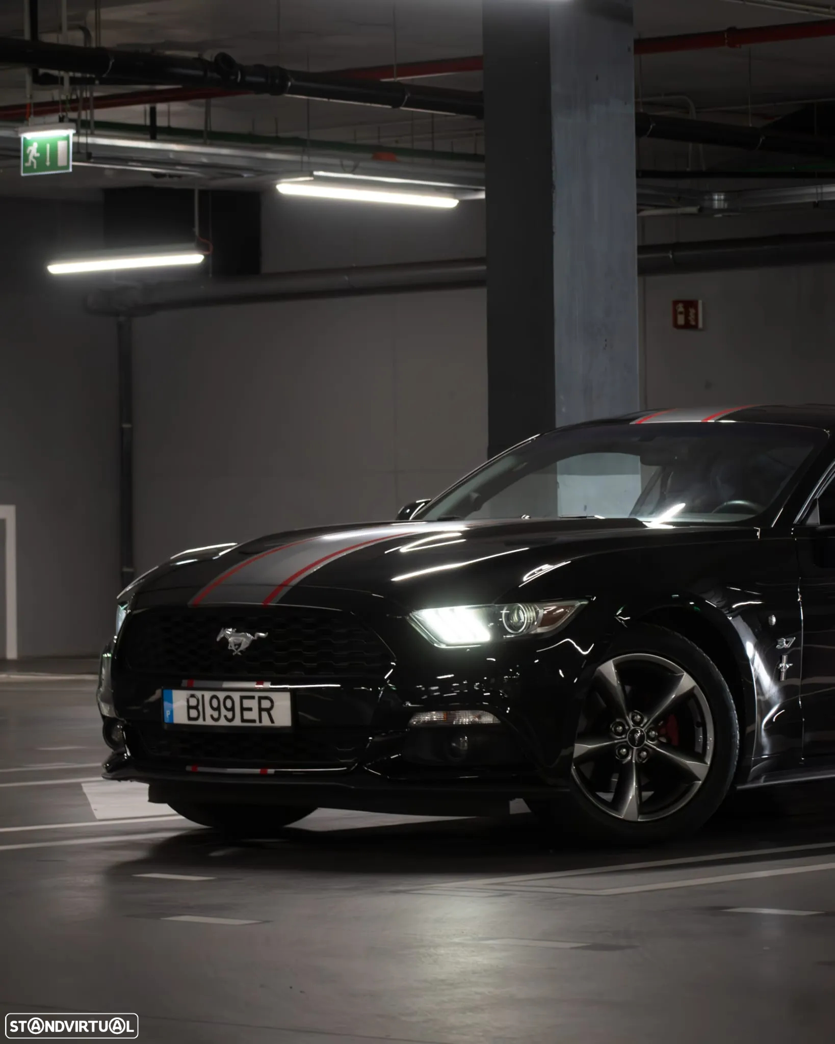 Ford Mustang - 4