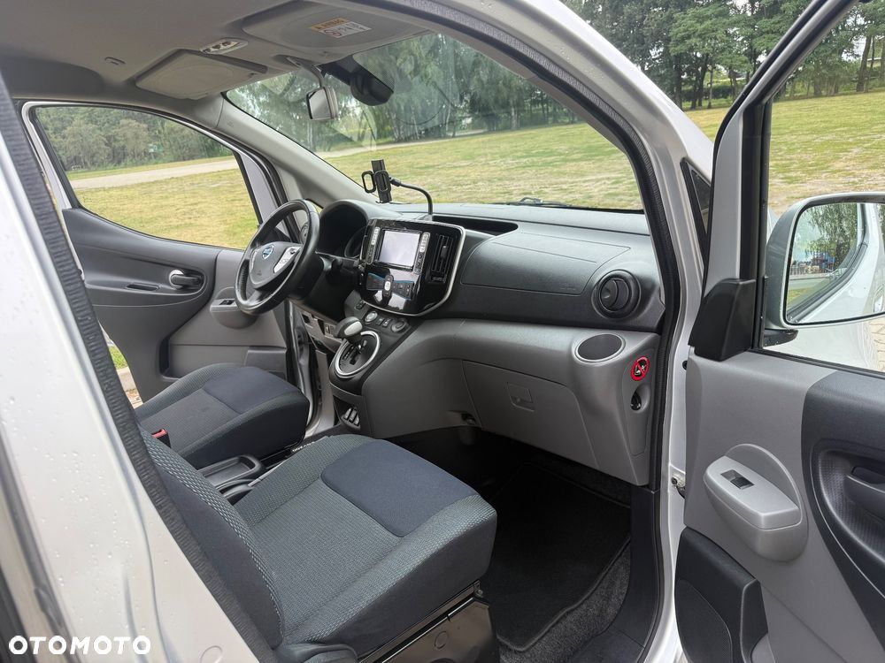 Nissan NV200 Evalia - 11