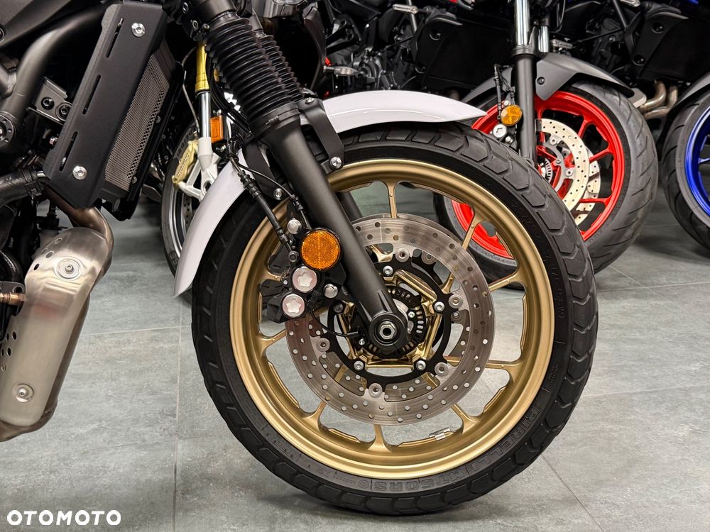 Yamaha XSR - 8