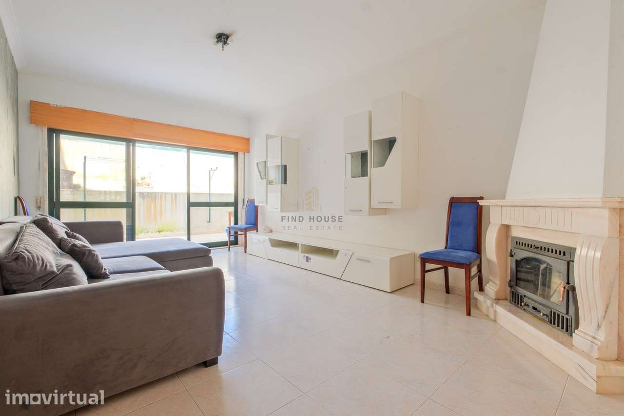 Apartamento T2 com terraço, lugar de garagem e arrecadação em Vale de - Grande imagem: 3/24