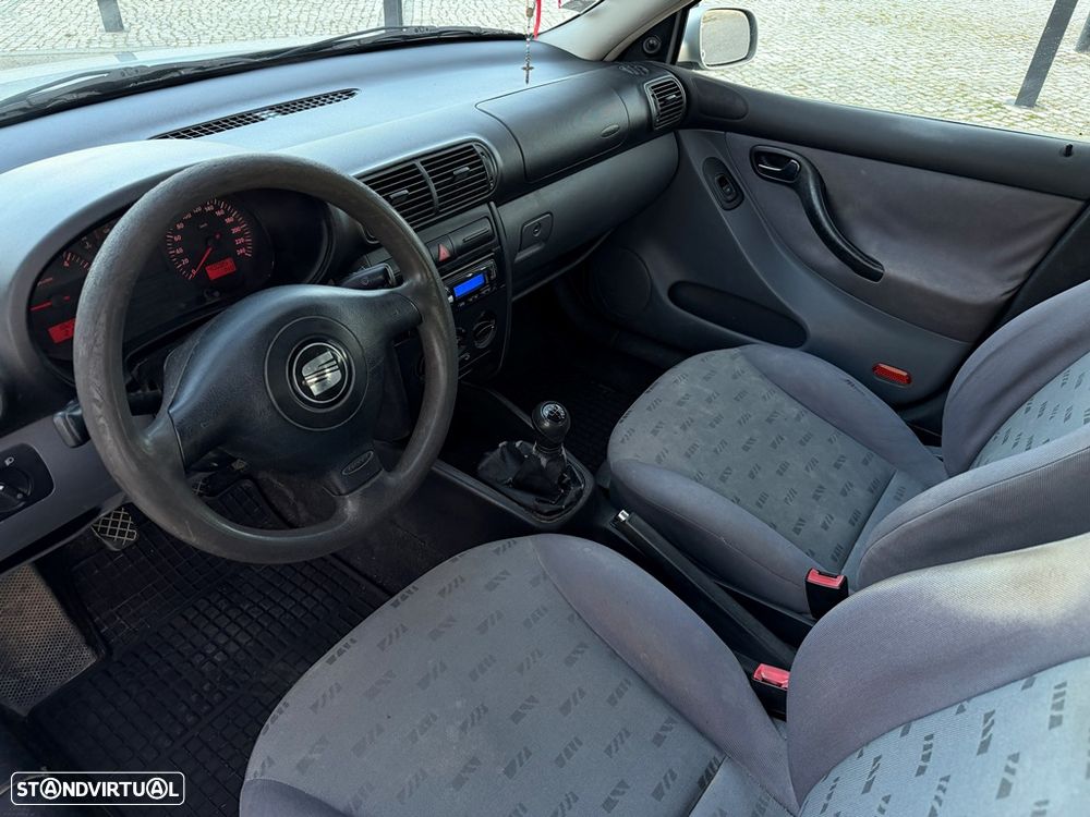 SEAT Leon 1.9 TDI Confort AC+JE - 2