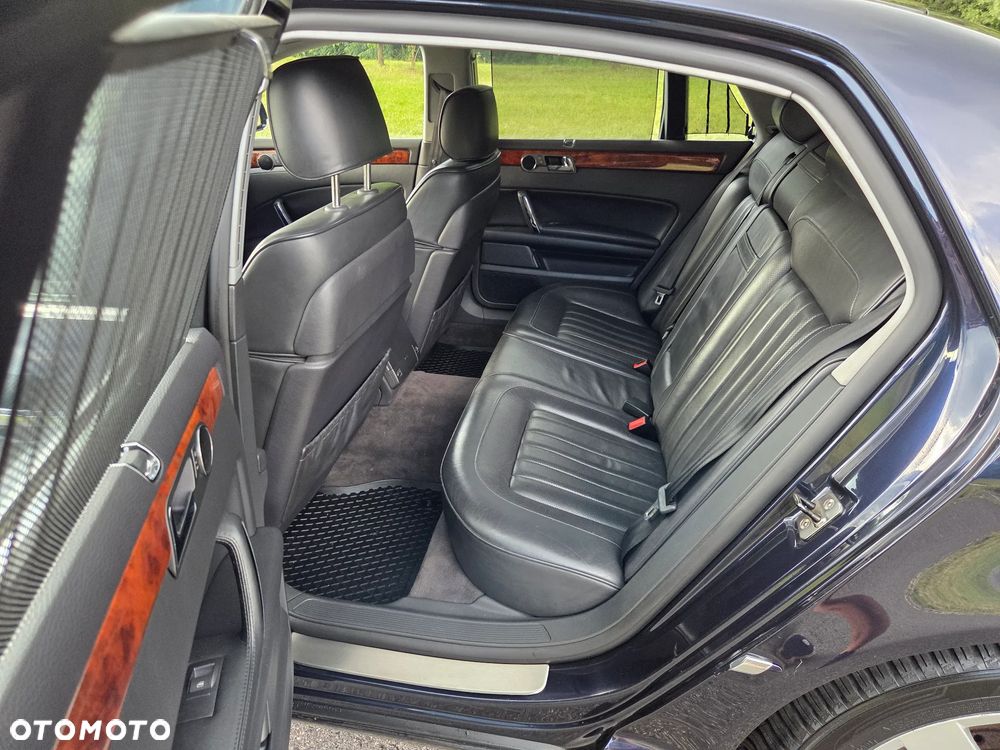 Volkswagen Phaeton 4.2 V8 4MOTION Automatik (5 Sitzer) - 13