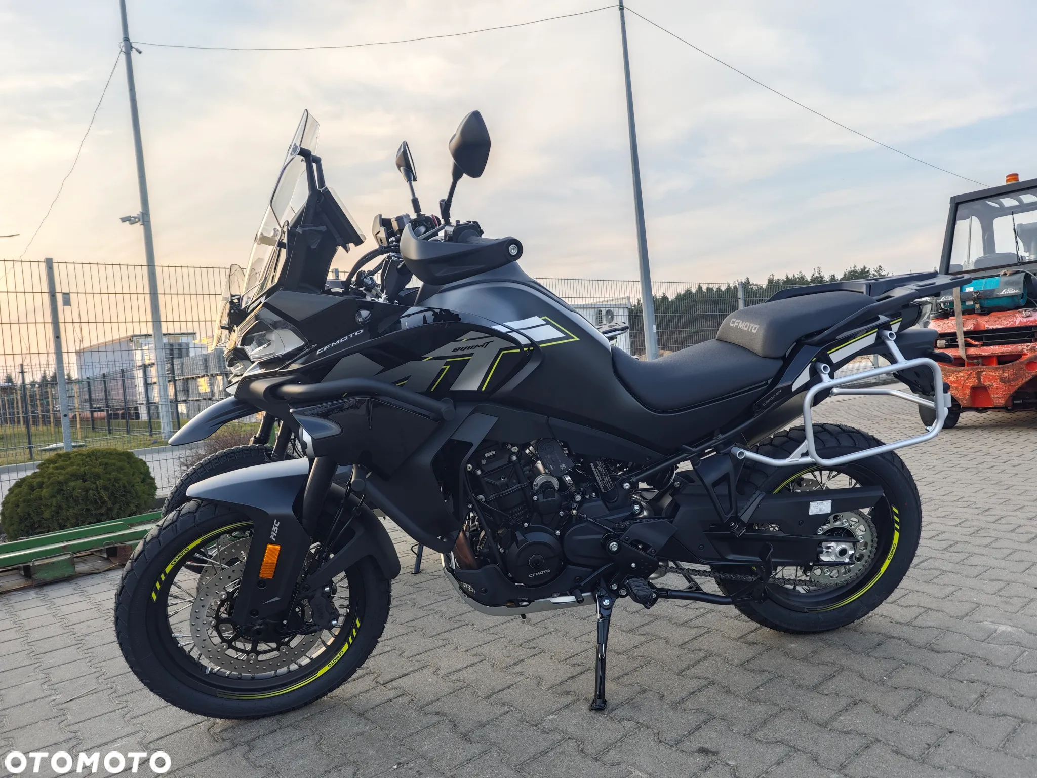 CFMoto MT - 6