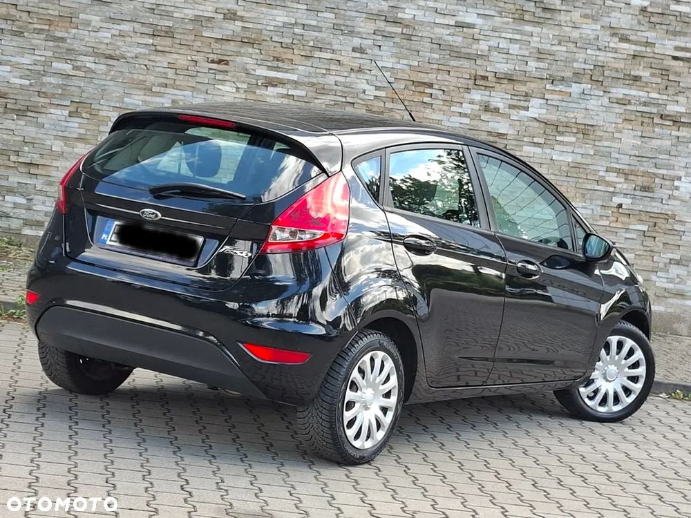 Ford Fiesta 1.25 Champions Edition - 11