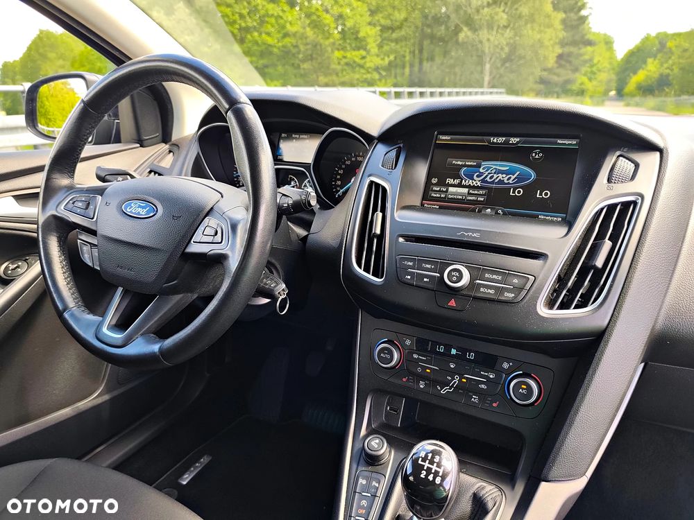 Ford Focus 1.0 EcoBoost Titanium - 17
