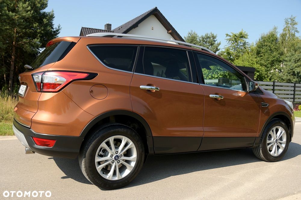 Ford Kuga 2.0 TDCi 2x4 Titanium - 37