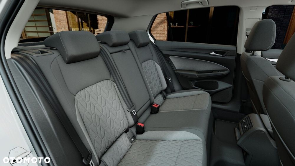 Volkswagen Golf - 6