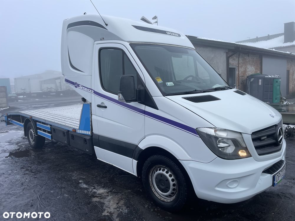 Mercedes-Benz Sprinter - 4