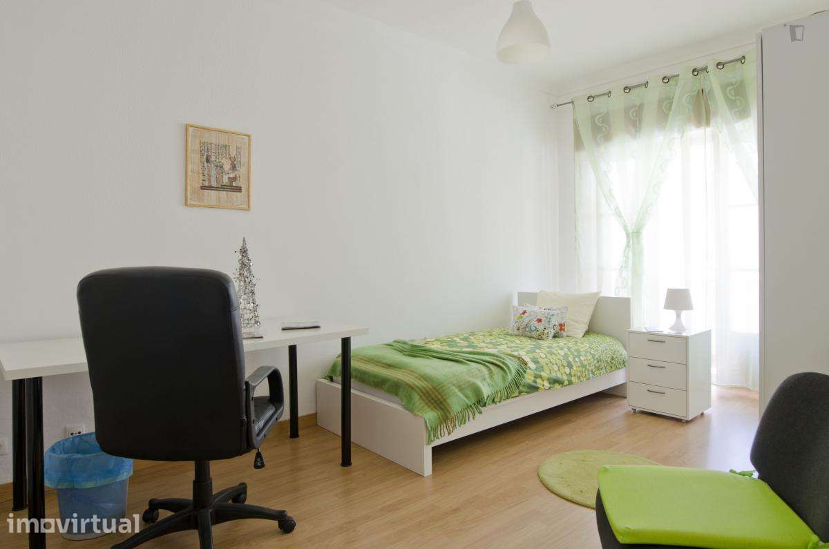 Quarto - localizado em Sete Rios Lisbon - Grande imagem: 3/26
