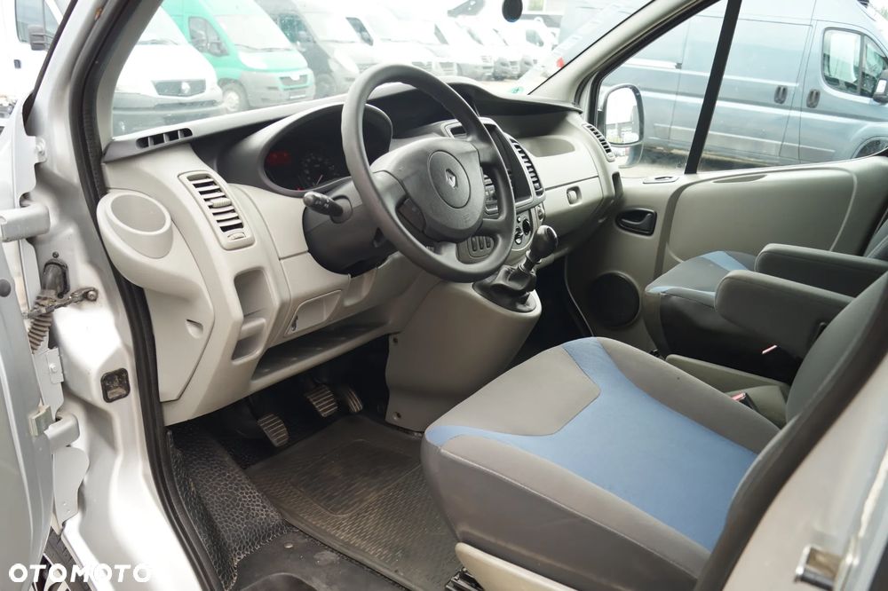 Renault Trafic - 19