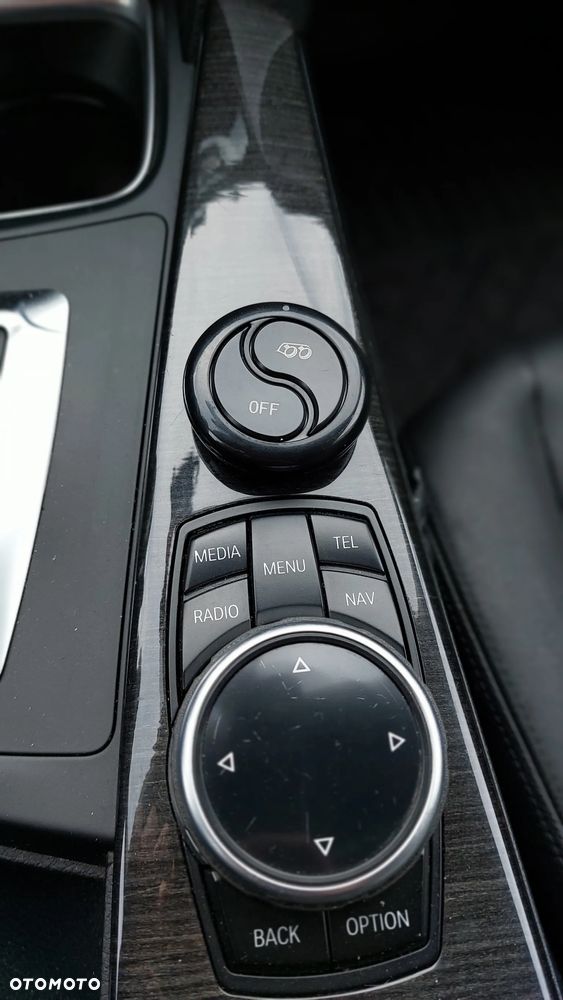 BMW Seria 3 328i xDrive Sport-Aut Luxury Line - 35