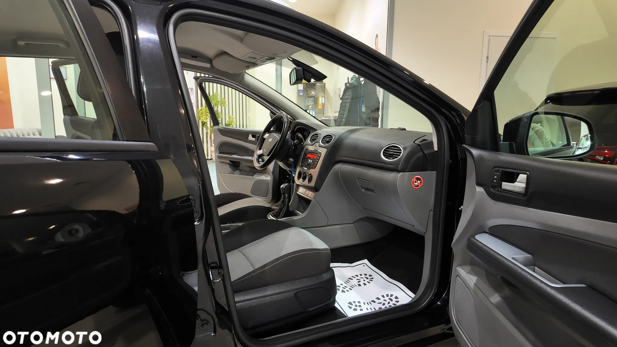 Ford Focus 1.6 TDCi Ambiente - 26