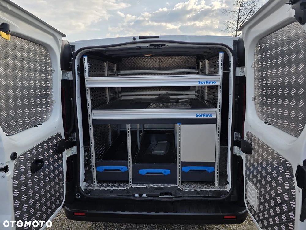 Renault Trafic - 10