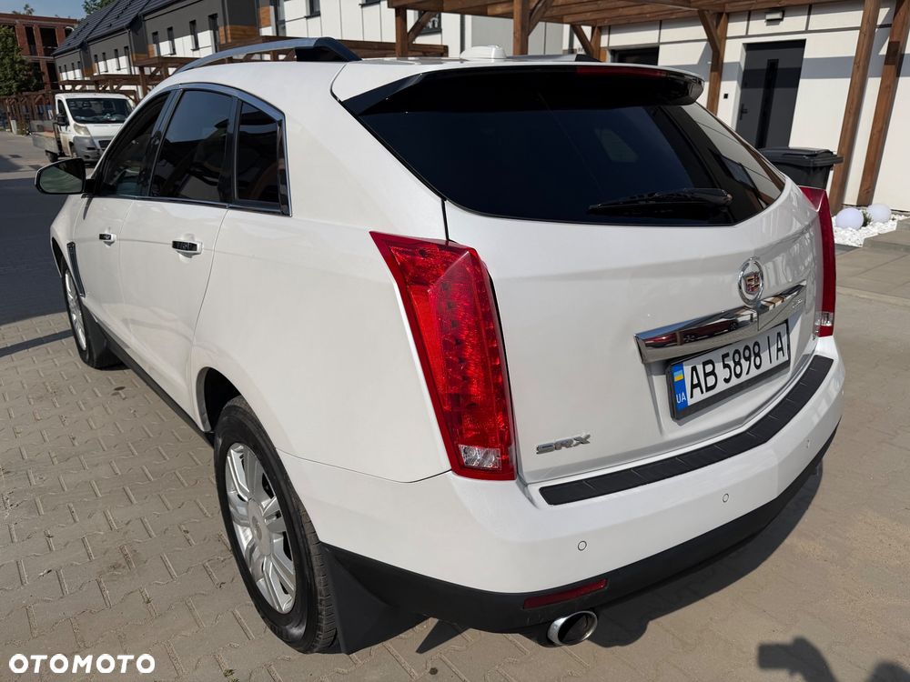 Cadillac SRX - 36