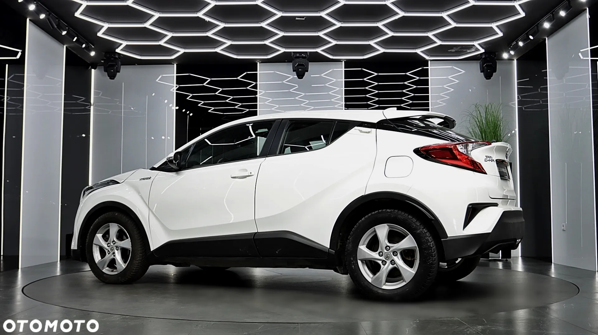 Toyota C-HR 1.8 Hybrid Premium - 4