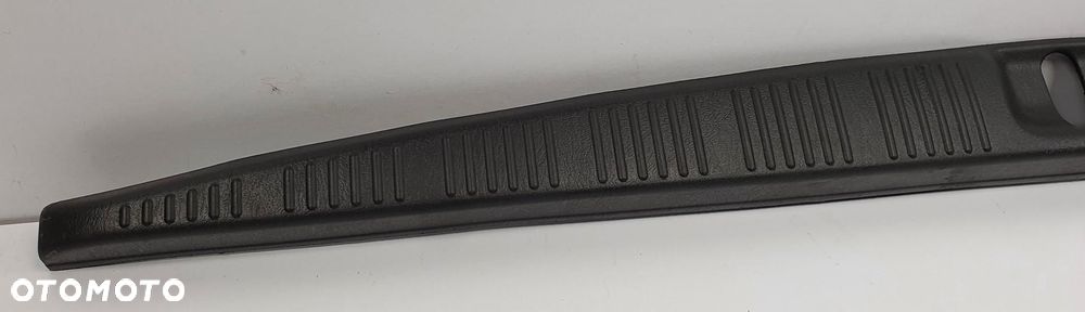 PLASTIK OSŁONA PASA TYŁ TYLNEGO TOYOTA MR2 II SW20 - 2