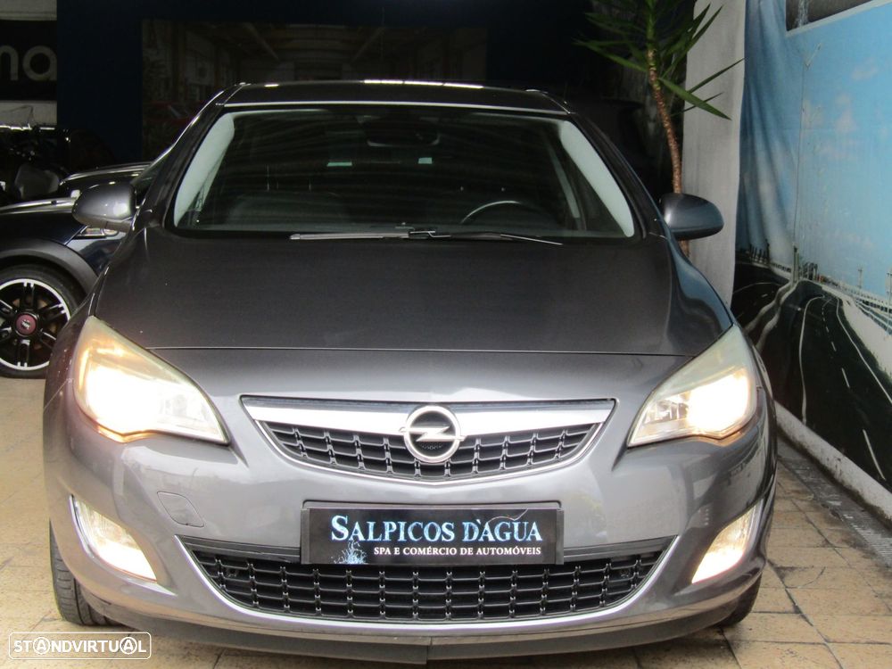 Opel Astra 1.7 CDTI Cosmo - 2