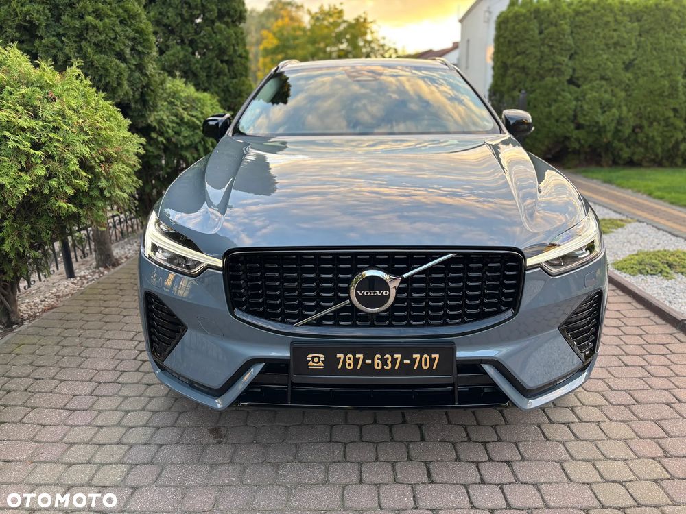 Volvo XC 60 B4 D AWD Plus Dark - 6