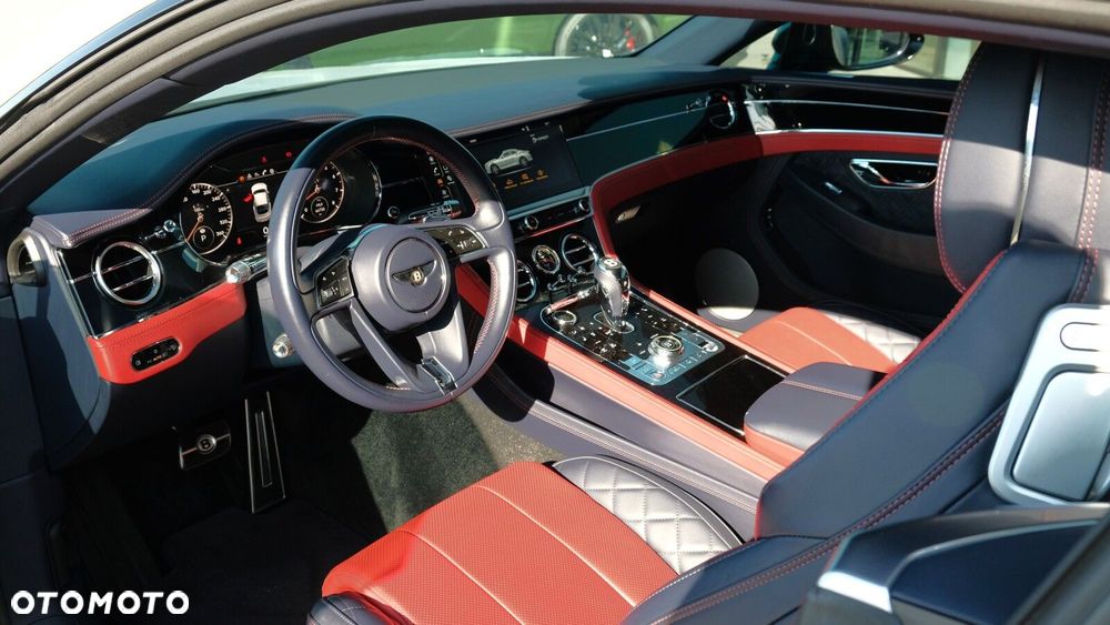 Bentley Continental GT - 10