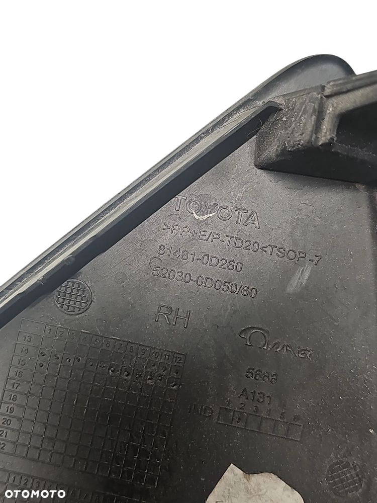 KRATKA ZDERZAKA PRAWA TOYOTA YARIS III 14- LIFT 81481-0D260 - 3