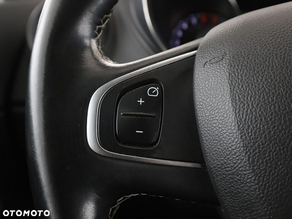 Renault Captur TCe 150 EDC GPF BOSE EDITION - 31