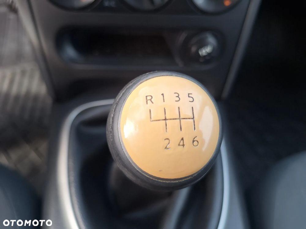 Nissan Qashqai+2 2.0 Acenta - 29