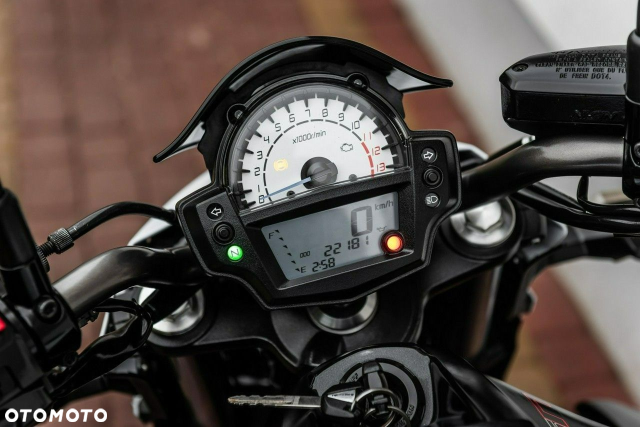 Kawasaki ER - 9