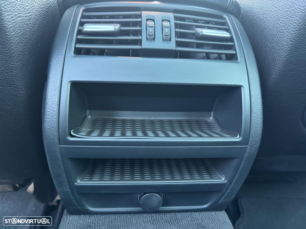 BMW 520 d Touring Aut. Luxury Line - 11