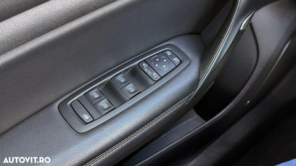 Renault Megane Grandtour TCe 140 GPF INTENS - 30