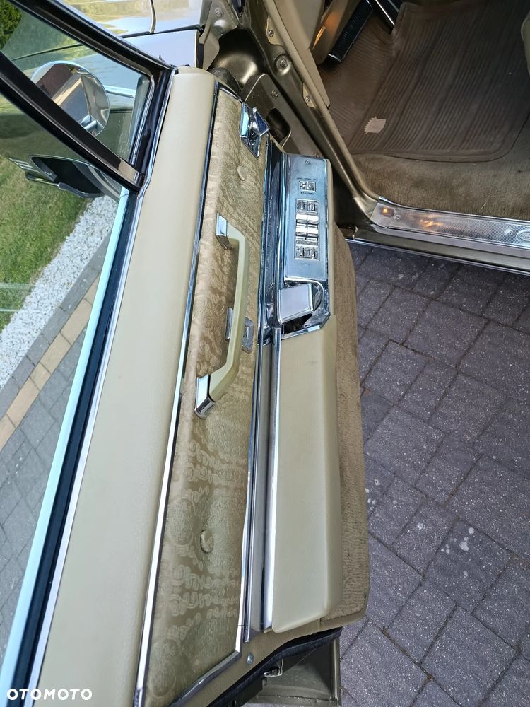 Cadillac Deville - 15